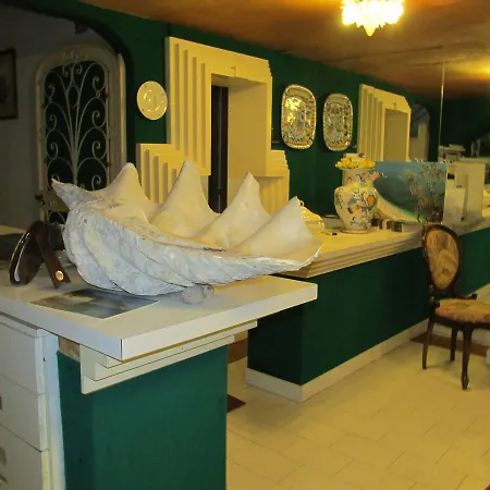 Otel Conchiglia Verde 3*